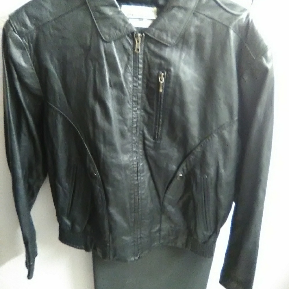 Leather jacket - Picture 2 of 4
